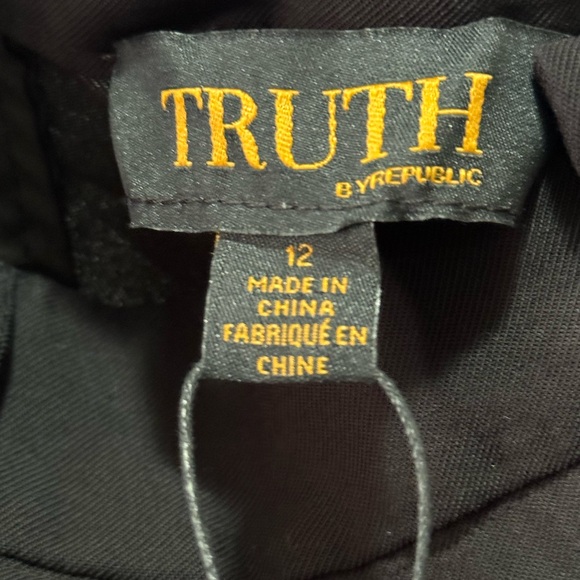 Truth woman’s size 12 Black dress pants - Picture 4 of 6